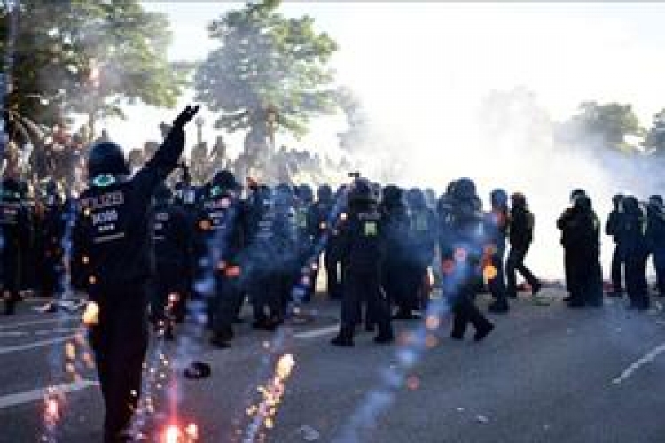 Hamburg, protesta të dhunshme kundër G-20-tës