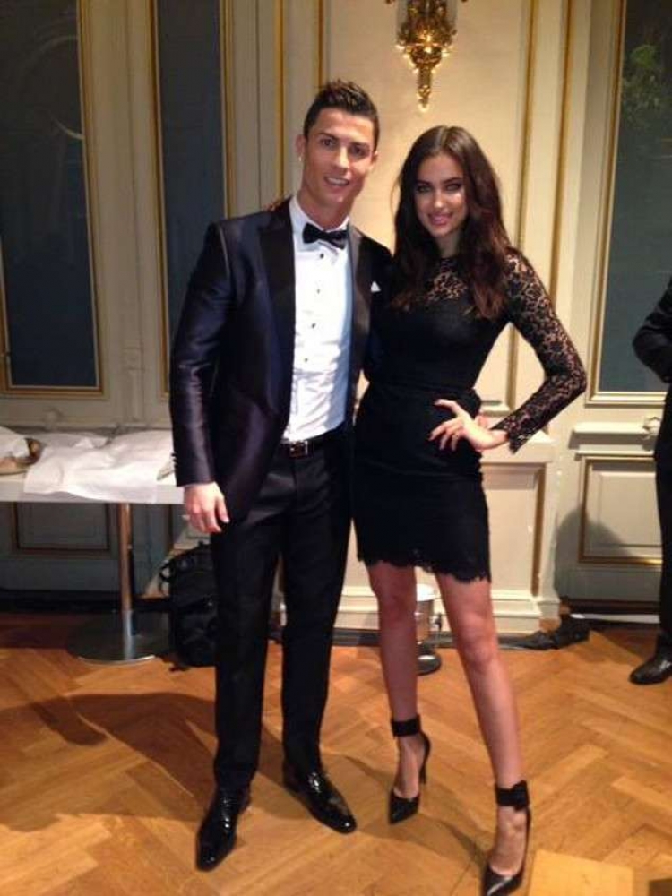 Irina Shayk dhe Ronaldo sërish bashkë? Supermodelja e ndjek nga pas në Itali [FOTO]