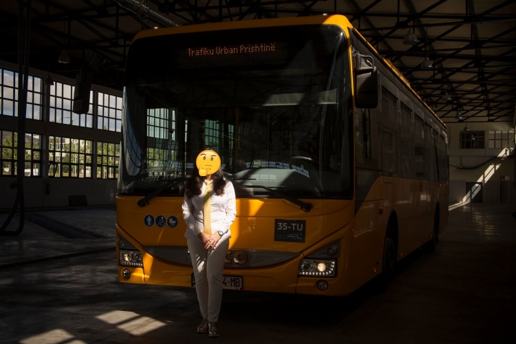 ''Çuna po vjen momenti të hapni krahun''/ Kjo bukuroshe shqiptare do të jetë shofere autobusash [FOTO]