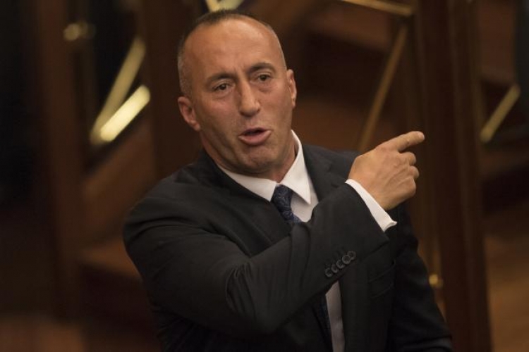 Ramush Haradinaj mbërrin në qytetin e Vlorës