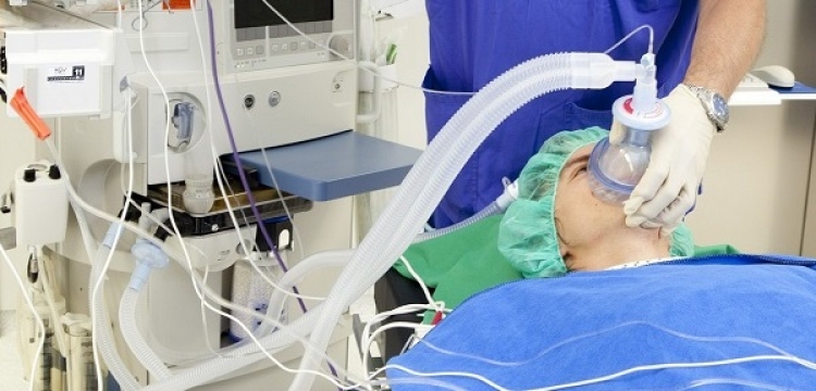 Ekspertët ngrenë alarmin, hakerët mund të sulmojnë pajisjet e anestezisë