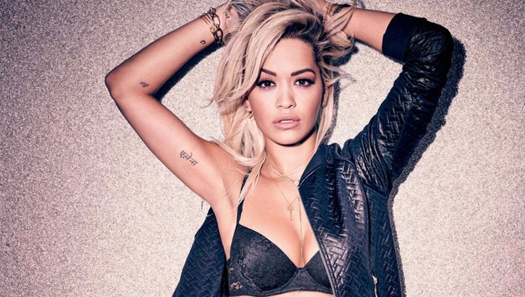 Rita Ora nuk reziston dot, u kthehet fotove përveluese! [FOTO]