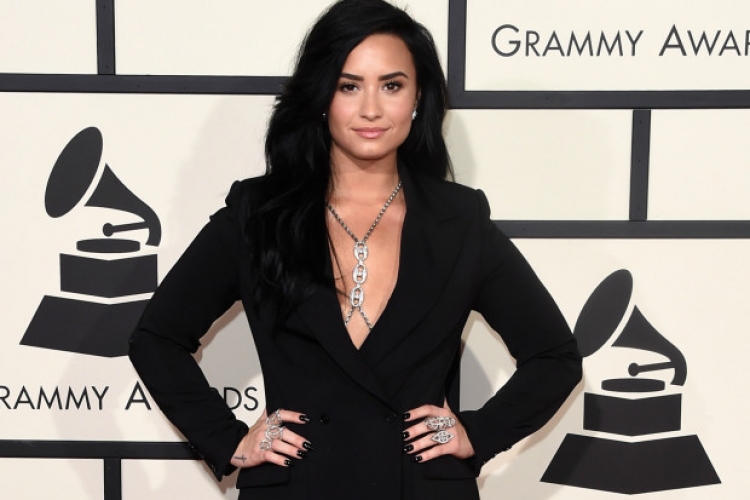 Demi Lovato vesh 2.4 milionë dollarë në Grammys