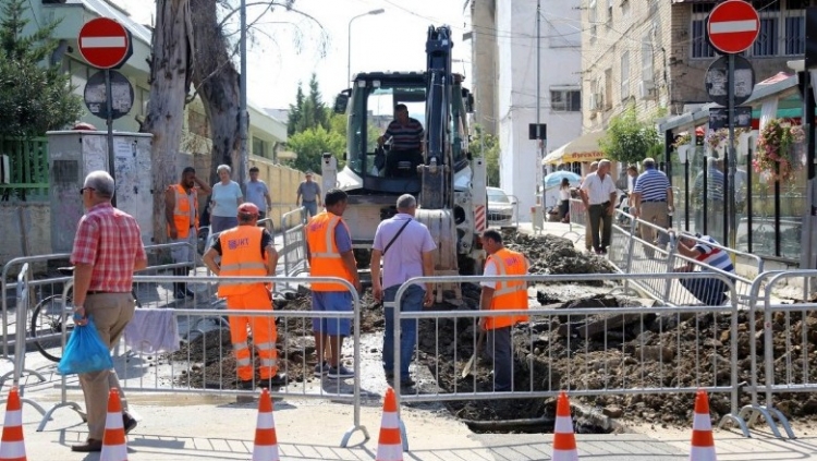 Nisnin punimet në Tiranë, rrjet i ri kanalizimesh në këtë zonë…