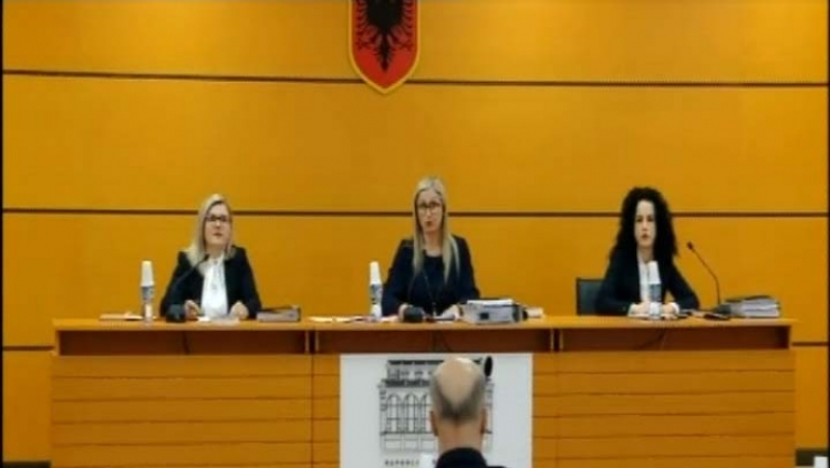 Viktima e parë e Vettingut, shkarkohet nga detyra gjyqtari i Kushtetueses, Fatos Lulo, nuk justifikoi pasurinë