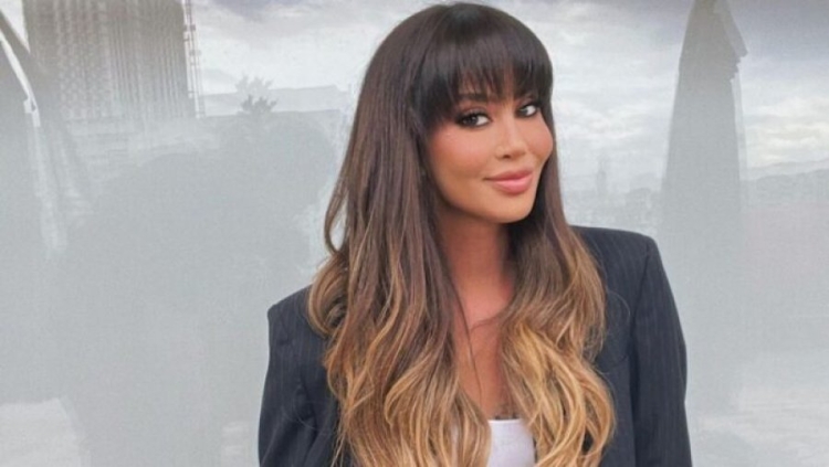 Anuloi koncertet për shkak të një problemi shëndetësor, Dafina Zeqiri shfaqet me maskë oksigjeni