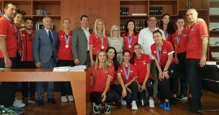 Qeveria shqiptare “kthen sytë” nga sporti shqiptar, vendimi i fundit i saj përcakton shpërblime të reja