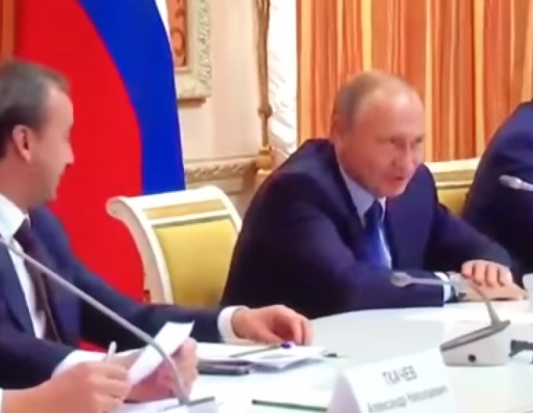 Ministri rus flet seriozisht,ndërsa Putin ia plas gazit