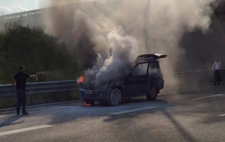 Aksident i rëndë në aksin Elbasan-ish Kombinati Metarlugjik, përplaset automjeti, humbet jetën drejtuesi