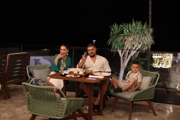 'Është dhimbje që jeton me mua', aktorja shqiptare flet për humbjen e binjakëve