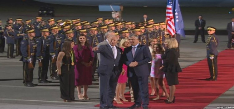 Joe Biden nis sot takimet në Kosovë