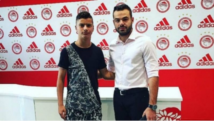 Talenti shqiptar 15-vjeçar firmos me Olympiakos