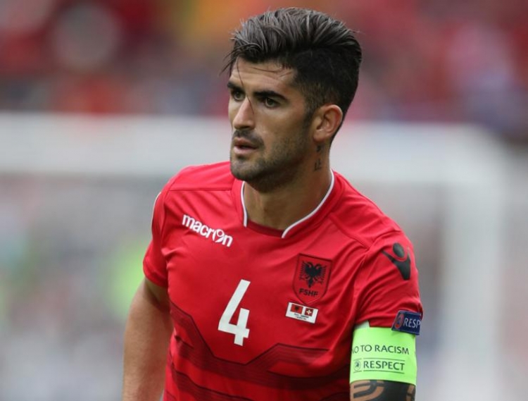 Elseid Hysaj uron Fitër Bajramin