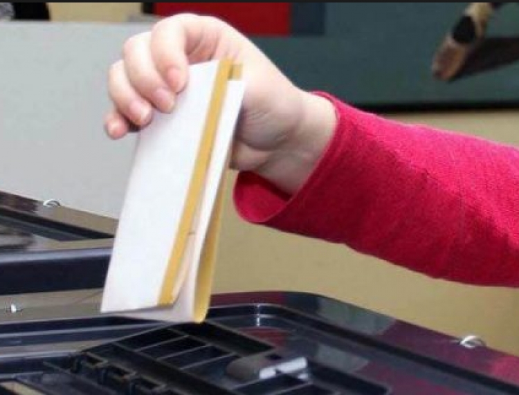 Zgjedhjet lokale, ja sa shqiptarë kanë të drejtë për të votuar