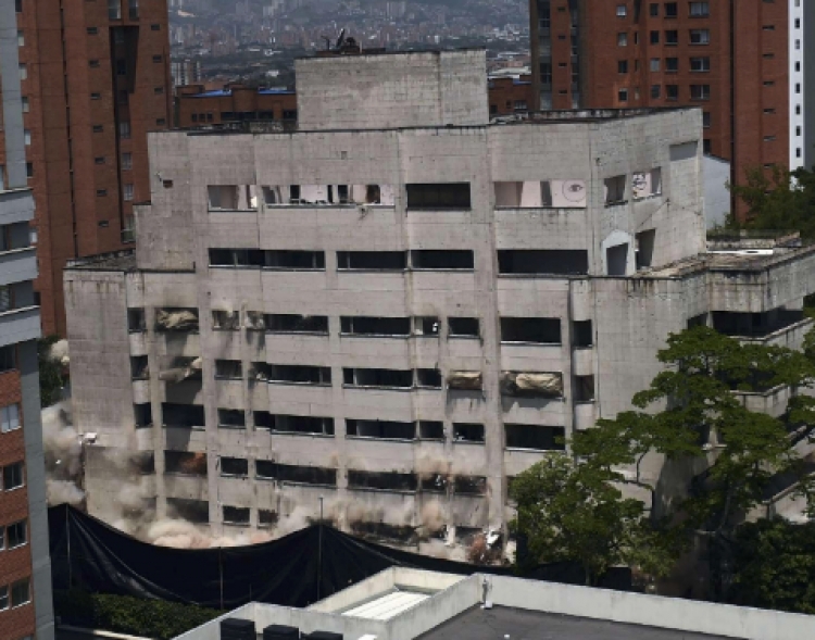Kolumbi, në tre sekonda hidhet në erë ndërtesa luksoze e baronit të drogës Pablo Escobar [VIDEO]