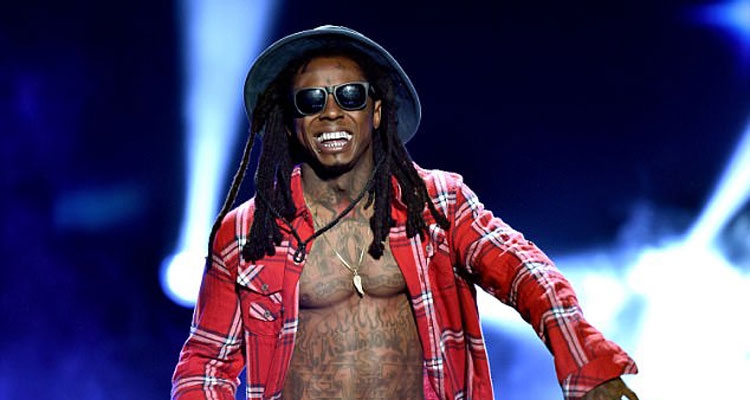 Vajza e Lil Wayne rrëfen gjendjen e të atit pas goditjeve në tru [FOTO]