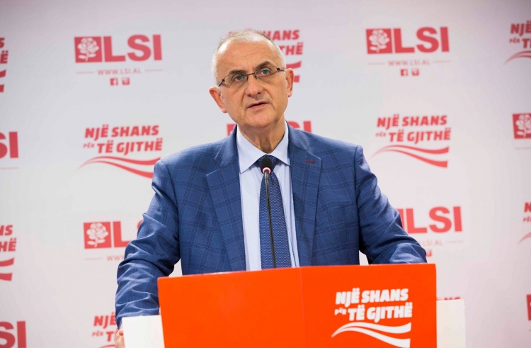 Vasili: Shqiptarët nuk mund të pranojnë një qeveri anti-amerikane