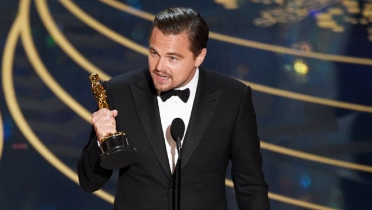 DiCaprio  do të prezantojë këtë vit Golden Globe krah kësaj femre [FOTO]