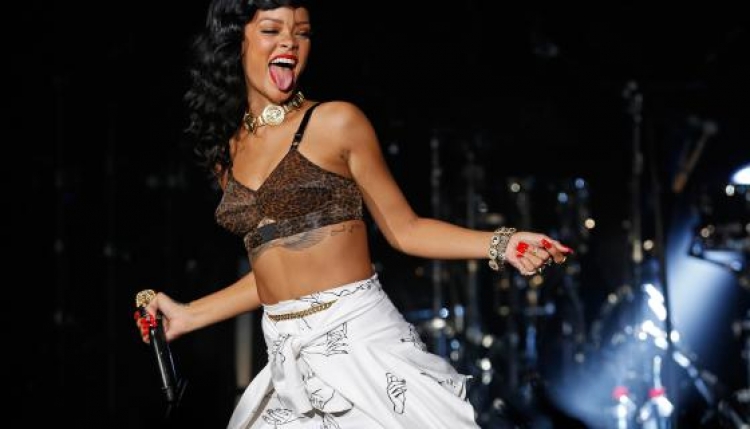 Rihanna ka shtuar shumë kile? Këto foto tregojnë qartë linjat e saj [FOTO]