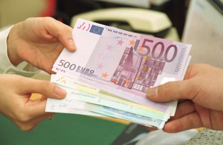 Çfarë po ndodh me euron? Sot shënon tjetër rënie
