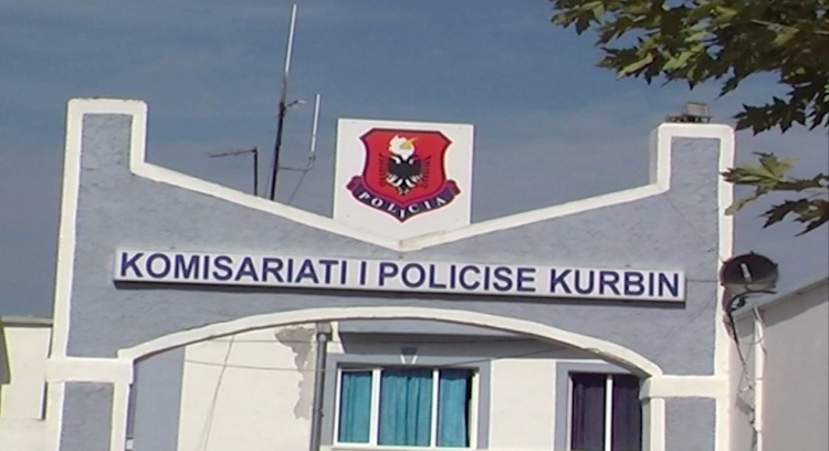 Kundërshtoi administratorin e provimit dhe policinë, prangoset maturanti