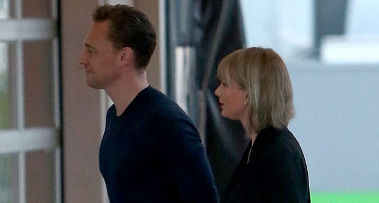 Taylor Swift dhe Tom Hiddleston bëhen intimë në publik [FOTO]