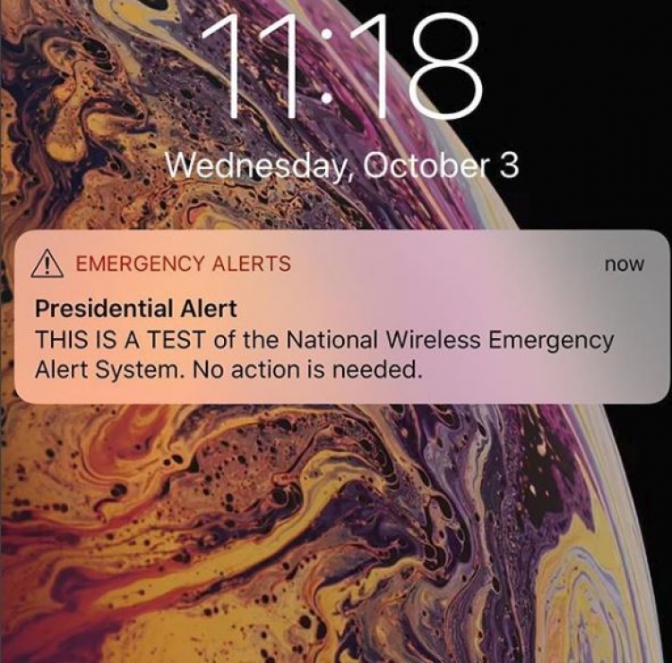 Presidenti Trump dërgon një SMS të cuditshme.Ja për cfarë bëhet fjalë