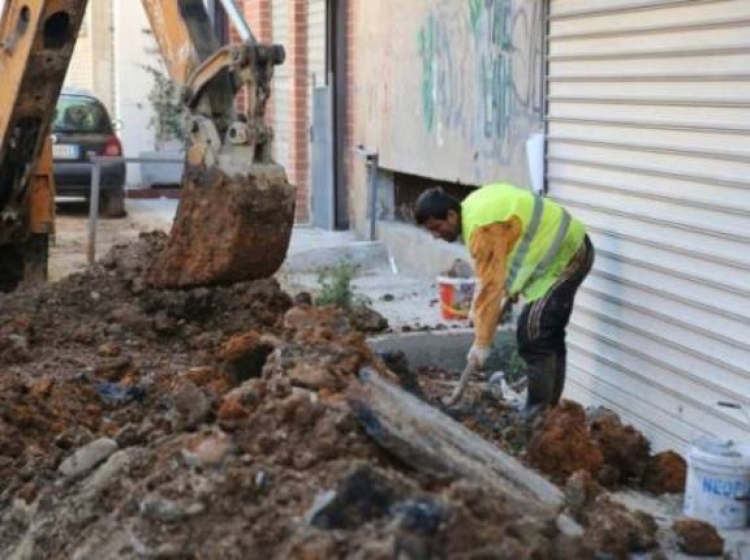 Tiranë, rrjet i ri kanalizimesh për banorët në rrugën “Arkitekt Sinani”