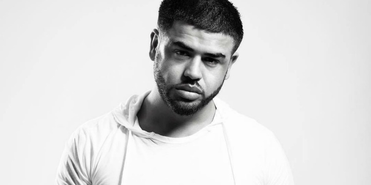 Noizy tani edhe…hero. Ja çfarë ka bërë reperi…  [FOTO]