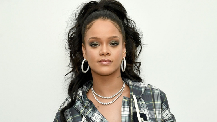 7 këshillat më të mira nga Rihanna për dashurinë. Mos humbni më kohë!