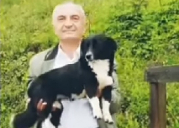 Meta del me qen në krah dhe jep mesazhe të koduara [VIDEO]
