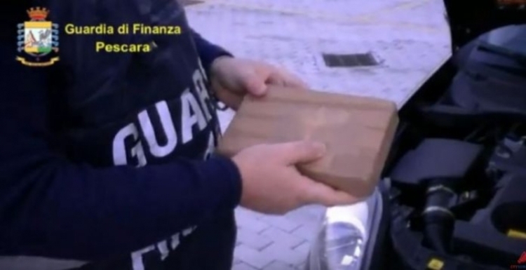 Itali arrestohet 25-vjeçari shqiptar me 200 mijë euro kokainë