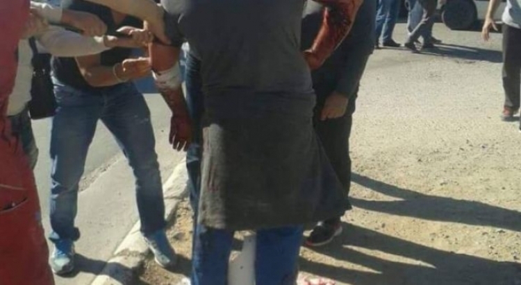 Elbasan, gruaja fut në sherr dy vëllezër Fatmir Bakalli, 56 vjeç dhe Shpendi Bakalli, 49 vjeç, të cilët janë përleshur me thika në oborrin e shtëpisë