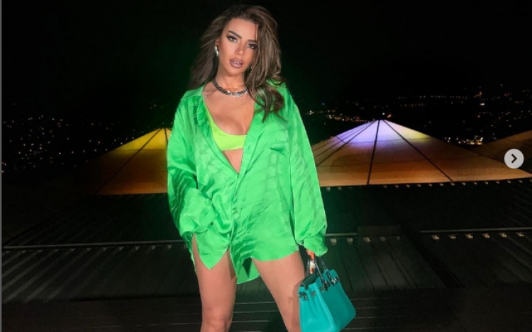 Si ia del? Tayna ndan videon nga përditshmëria me pak gjumë, pa ngrënë!