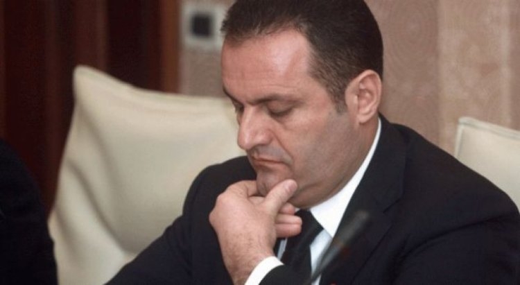 Artan Hoxha bën deklaratën e fortë, ''Adriatik Llalla pa shkollë të mesme''. Reagojnë gazetarët: Po qe e vërtetë duhet të arrestohet