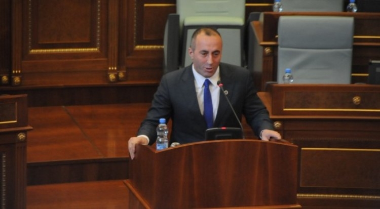 Debate në Kuvendin e Kosovës. Kurti teston Haradinaj me një pyetje të thjeshtë