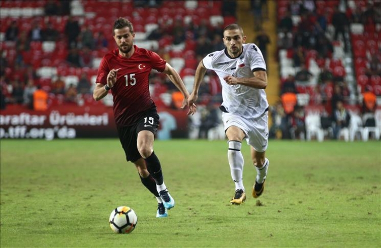 “EURO 2020”/ Kombëtarja e ''pafuqishme'', Turqia na mposht në ''Loro Boriçi''