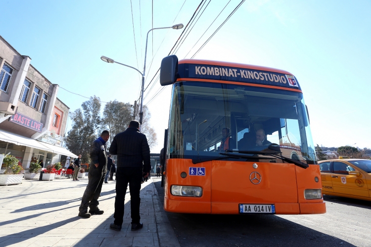 Veliaj: “Transporti publik në Tiranë ka ndryshuar si dita me natën”