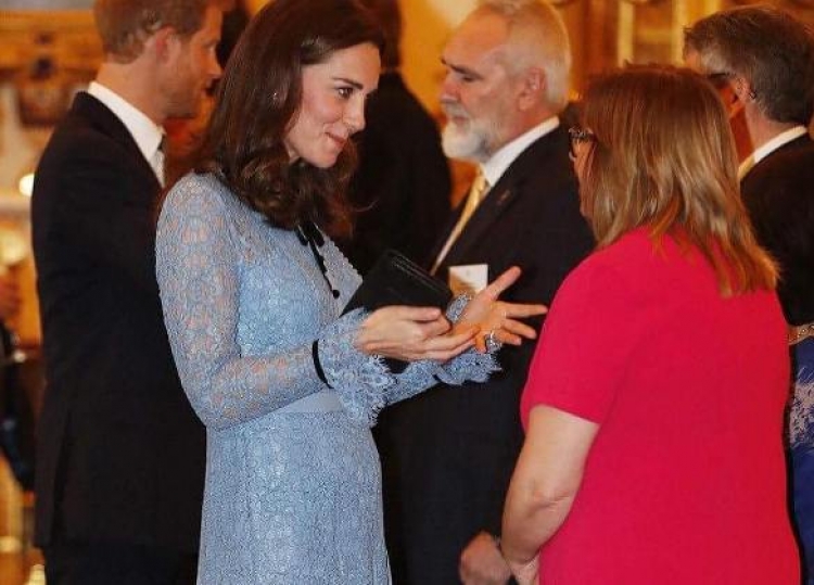 Fansat sulmojnë princeshën Kate Middleton, ja çfarë ndodhi