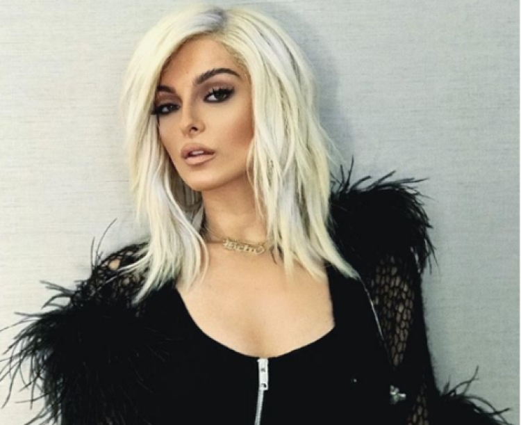 Mirë vetë po tani edhe shoqen! Bebe Rexha shijon twerk-un që bën...[FOTO]