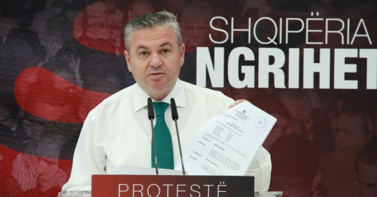 PD: Kryetari i Bashkisë së Divjakës nën akuzë për trafik prostitucioni [VIDEO]