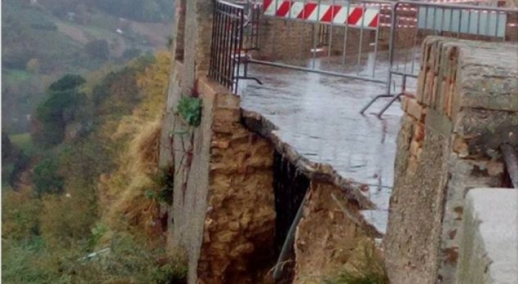 Pas Greqisë kiameti arrin në Itali, shënohet viktima e parë