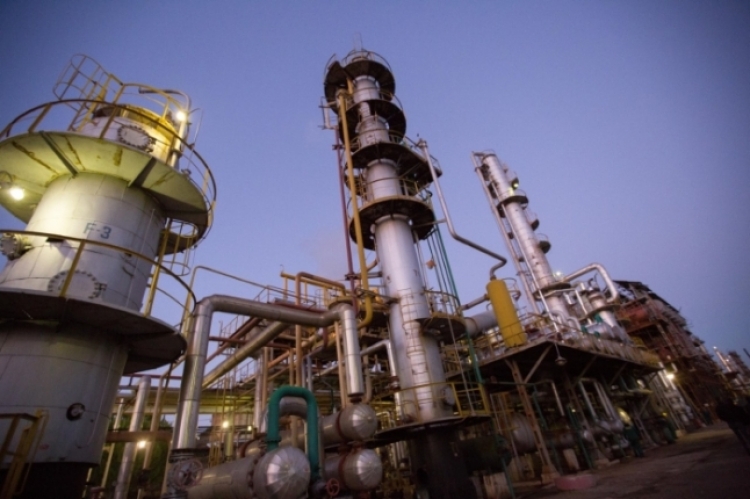 Zjarr në Uzinën e Naftës në Ballsh, digjet një 53-vjeçar