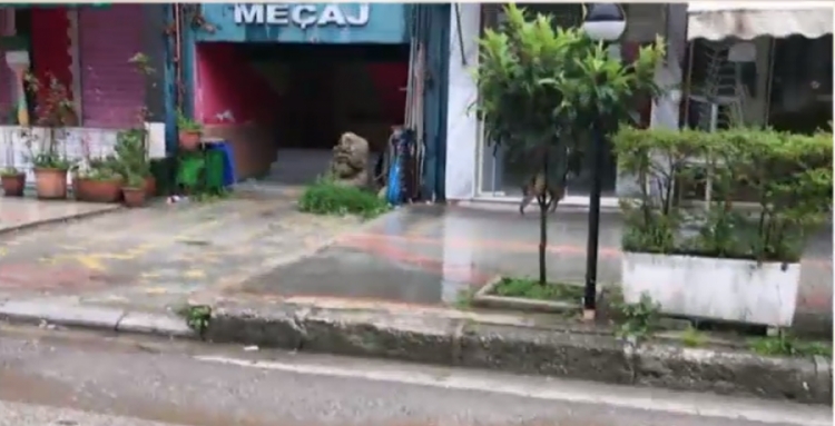 Tentativa e grabitjes në Fier, Gjykata ka dhënë masën e sigurisë arrest me burg për Arben Muçën 37-vjeç, i cili mbetur i plagosur gjatë përplasjes me forcat e policisë