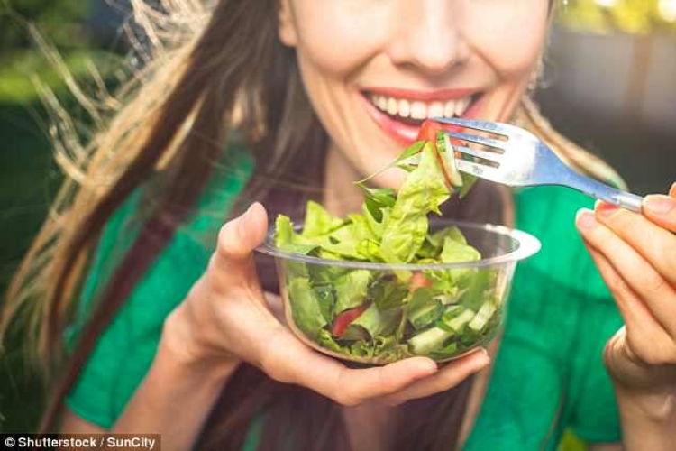 Zbulohet dieta ushqimore se si të jetojmë gjatë dhe të rinj