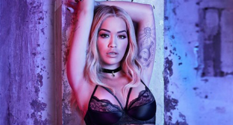 Rita Ora ka një epitet për zonën  e saj intime [FOTO]