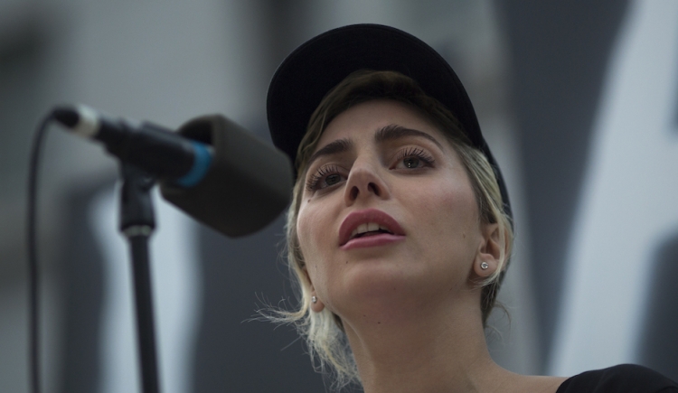 Lady Gaga dhe dhimbja që nuk ka fund: Vuaj nga një sëmundje e rëndë mendore! [VIDEO]