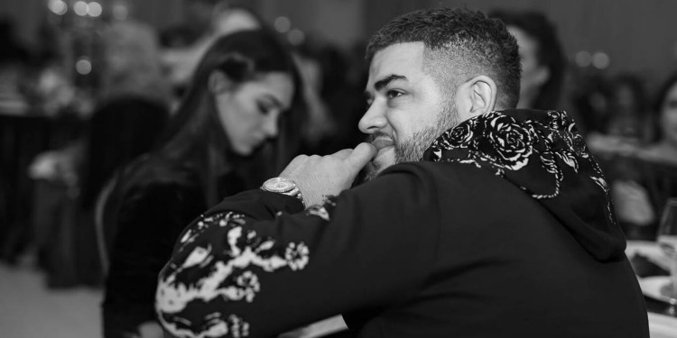 Noizy harron çështjen  e policisë, por jep një mesazh nëpërmjet tatuazhit të ri [FOTO]