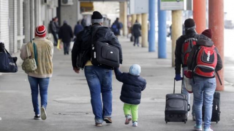 Ikin dhe nuk kthehen më, 356 mijë shqiptarë janë larguar në 8 vitet e fundit