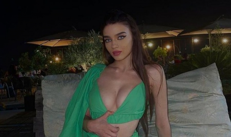 I thonë ‘a je akoma e virgjër se më vjen një kusho nga Anglia?'/ Sindi përgjigjet TROÇ: Ja ta shtoj…